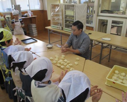 大下シェフパン作り